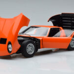 Lamborghini Miura SV Oranžna AUTOart 1:18 - image 2 of 8