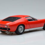 Lamborghini Miura SV Rdeča AUTOart 1:18 - image 3 of 8