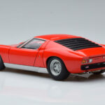 Lamborghini Miura SV Rdeča AUTOart 1:18 - image 7 of 8