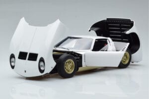 Lamborghini Miura SV Bela AUTOart 1:18 74544 Kovina – slika 2 od 8