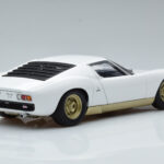 Lamborghini Miura SV Bela AUTOart 1:18 - image 3 of 8