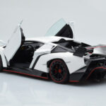 Lamborghini Veneno Bela AUTOart 1:18 - image 3 of 8