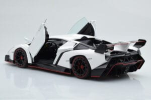 Lamborghini Veneno Bela AUTOart 1:18 74507 Kovina – slika 3 od 8