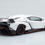 Lamborghini Veneno Bela AUTOart 1:18 - image 4 of 8