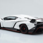 Lamborghini Veneno Bela AUTOart 1:18 - image 7 of 8