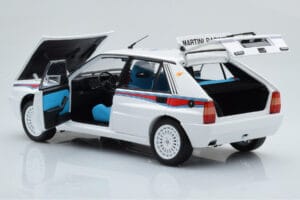 Lancia Delta HF Integrale 6 Bel Kyosho 1:18 08344E Kovina – slika 3 od 8
