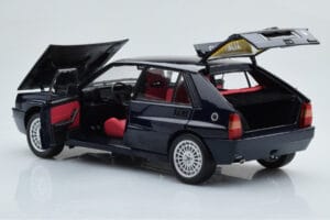 Lancia Delta HF Integrale Club Italia Moder Kyosho 1:18 08343SC Kovina – slika 3 od 8