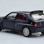 Lancia Delta HF Integrale Club Italia Moder Kyosho 1:18 - image 7 of 8
