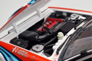 Lancia Delta HF Integrale Evoluzione #3 D. Auriol / B. Occelli Tour de Corse 1992 Kyosho 1:18 08348H Kovina – slika 8 od 9