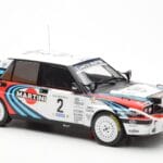Lancia Delta Integrale 16V #2 M. Biasion / T. Siviero Rally Safari 1990 IXO 1:18 - image 4 of 6
