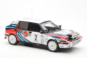 Lancia Delta Integrale 16V #2 M. Biasion / T. Siviero Rally Safari 1990 IXO 1:18 18RMC139A Kovina – slika 4 od 6