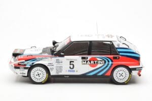 Lancia Delta Integrale 16V #5 J. Kankkunen / J. Piironen Rally Safari 1990 IXO 1:18 18RMC139C Kovina – slika 3 od 6