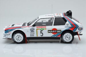 Lancia Delta S4 #5 M. Biasion / T. Siviero Rally San Remo 1986 IXO 1:18 18RMC130B Kovina – slika 3 od 6