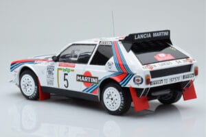 Lancia Delta S4 #5 M. Biasion / T. Siviero Rally San Remo 1986 IXO 1:18 18RMC130B Kovina – slika 5 od 6