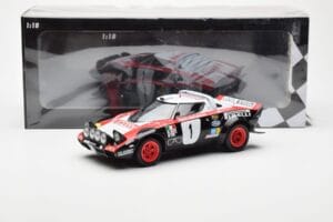 Lancia Stratos HF #1 Lancia Pirelli W. Rohrl / C. Geistdorfer Winners Dynabit Saarland Rallye 1978 Minichamps 1:18 155781701  – slika 6 od 6