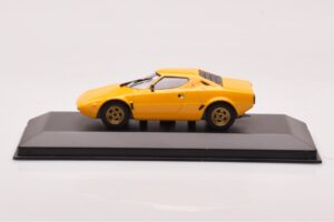Lancia Stratos Rumena Minichamps 1:43