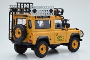 Land Rover Defender 90 Camel Trophy Borneo 1985 Almost Real 1:18 810213 Kovina – slika 3 od 8