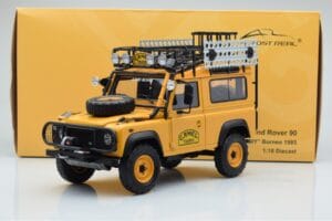 Land Rover Defender 90 Camel Trophy Borneo 1985 Almost Real 1:18 810213 Kovina – slika 8 od 8