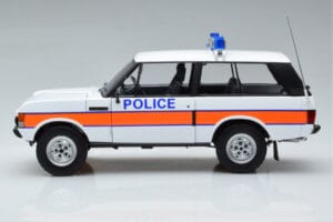 Land Rover Range Rover Policija Almost Real 1:18 810115 Kovina – slika 4 od 9