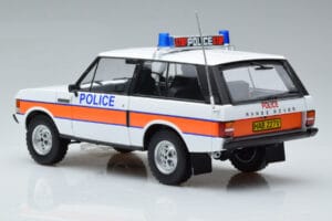 Land Rover Range Rover Policija Almost Real 1:18 810115 Kovina – slika 6 od 9