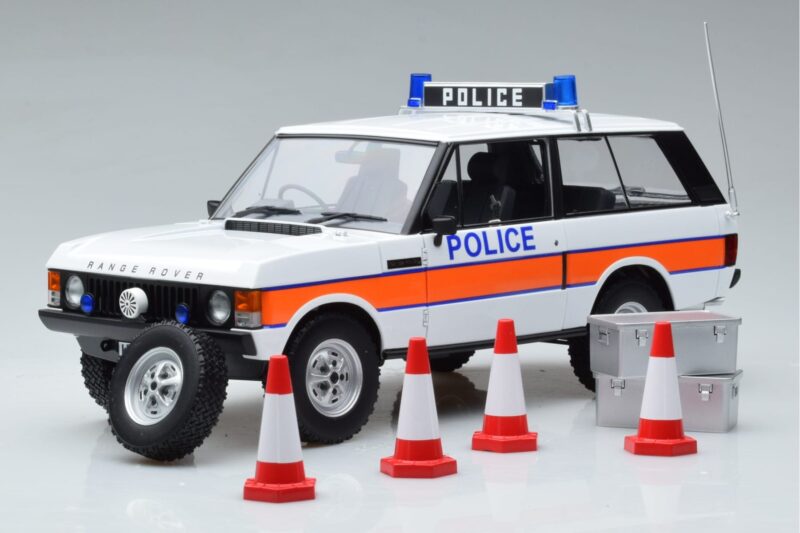 Land Rover Range Rover Policija Almost Real 1:18 810115 Kovina