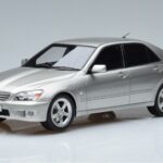 Lexus IS200 XE10 Srebrna Otto 1:18 OT991 Smola