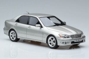 Lexus IS200 XE10 Srebrna Otto 1:18 OT991 Smola – slika 4 od 6
