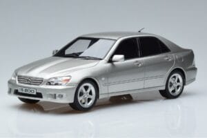 Lexus IS200 XE10 Srebrna Otto 1:18 OT991 Smola