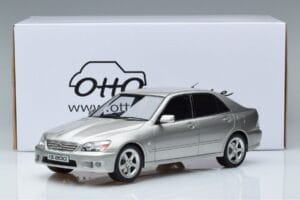 Lexus IS200 XE10 Srebrna Otto 1:18 OT991 Smola – slika 6 od 6