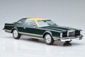 Lincoln Continental Mark V Temno Zelen MCG 1:18 MCG18404 Kovina – slika 4 od 6