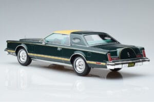 Lincoln Continental Mark V Temno Zelen MCG 1:18 MCG18404 Kovina – slika 5 od 6