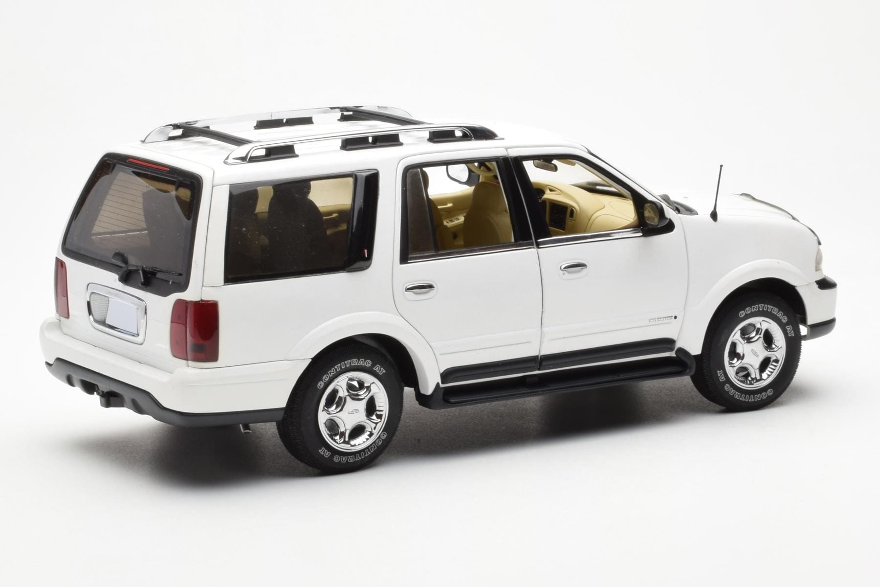 Lincoln Navigator Bel AUTOart 1:18 72761 Kovina – slika 3 od 8