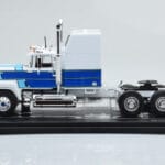 Mack Superliner Magnum Bel Modra IXO 1:43 - image 3 of 6