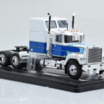 Mack Superliner Magnum Bel Modra IXO 1:43 - image 4 of 6