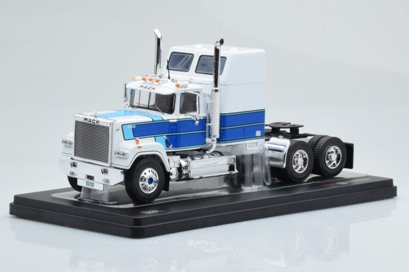 Mack Superliner Magnum Bel Modra IXO 1:43