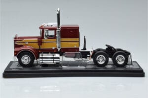 Marmon CHDT Rdeče-Zlat IXO 1:43 TR157 Kovina – slika 3 od 6