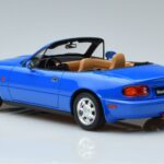 Mazda MX-5 NA Modra Otto 1:18 OT934 Smola - image 5 of 6