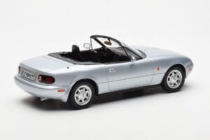 Mazda MX-5 NA Srebrna Norev 1:18 188023 Kovina – slika 2 od 7