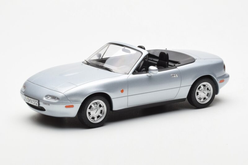 Mazda MX-5 NA Srebrna Norev 1:18