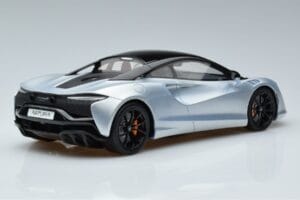 McLaren Artura Srebrna GT Spirit 1:18 GT873 Smola – slika 2 od 6
