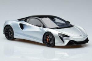 McLaren Artura Srebrna GT Spirit 1:18 GT873 Smola – slika 4 od 6