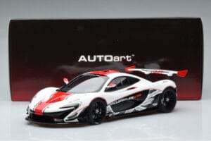 McLaren P1 GTR Sijajno Bela Z Rdečimi Progami AUTOart 1:18 81541 Kompozit – slika 7 od 7