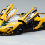McLaren P1 GTR Rumena Z Zelenimi Progami AUTOart 1:18 - image 2 of 7