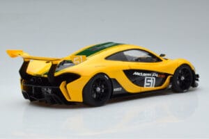 McLaren P1 GTR Rumena Z Zelenimi Progami AUTOart 1:18 81544 Kompozit – slika 3 od 7