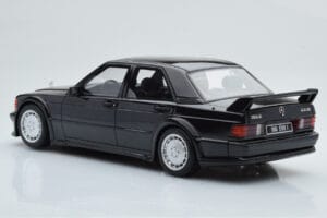 Mercedes 190E W201 2.5-16 Evo I Črn Otto 1:18 OT151 Smola – slika 5 od 6