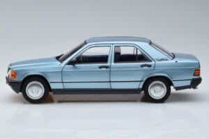 Mercedes 190E W201 Svetlo Modra Norev 1:18 183828 Kovina – slika 4 od 7