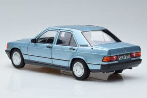 Mercedes 190E W201 Svetlo Modra Norev 1:18 183828 Kovina – slika 6 od 7