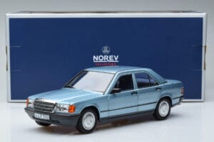 Mercedes 190E W201 Svetlo Modra Norev 1:18 183828 Kovina – slika 7 od 7