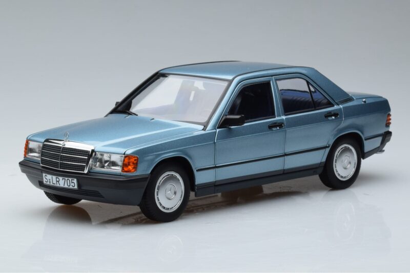 Mercedes 190E W201 Svetlo Modra Norev 1:18 183828 Kovina