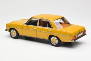 Mercedes 200/8 W115 Sahara Rumena Norev 1:18 183771 Kovina – slika 7 od 8